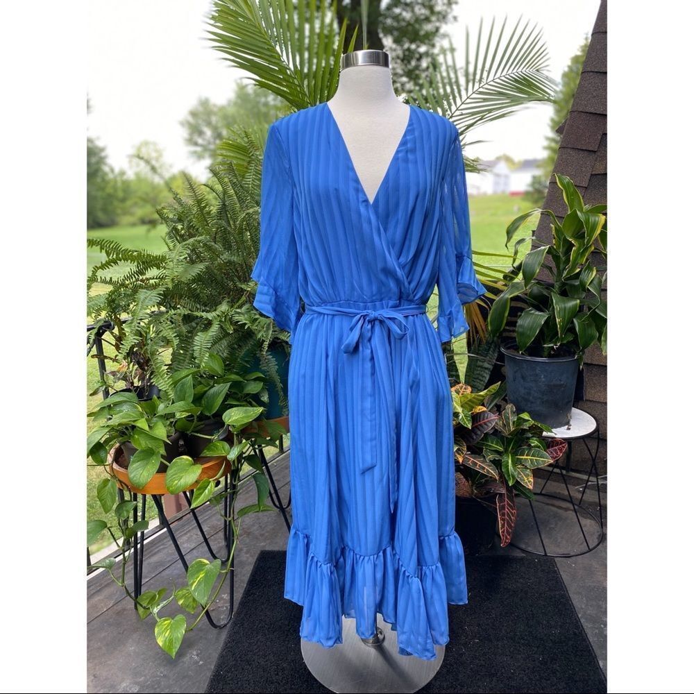Maison Tara Chiffon Striped Blue Midi Dress NWT Size 14